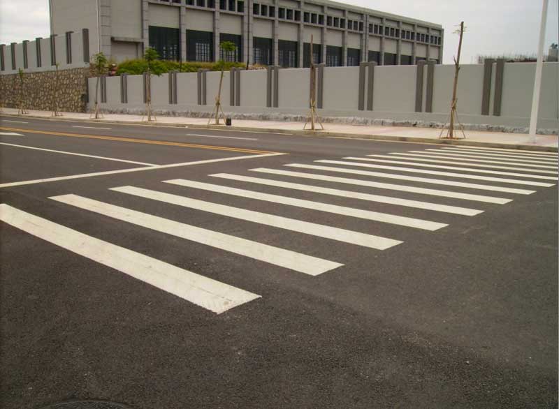 東莞市道路劃線工程，道路標(biāo)線施工廠家