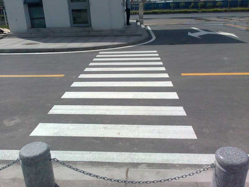 東莞市道路劃線工程，道路標(biāo)線施工廠家